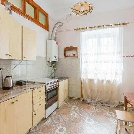 подобово у львові на вулиці щепкіна 5 Apartment
