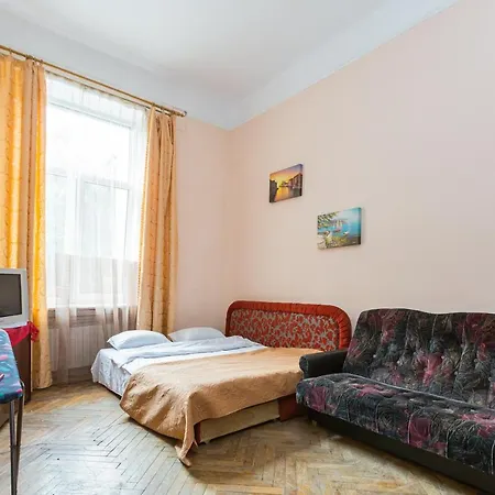 подобово у львові на вулиці щепкіна 5 *