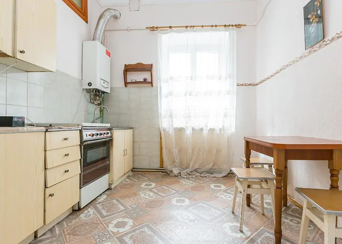 подобово у львові на вулиці щепкіна 5 * Leópolis