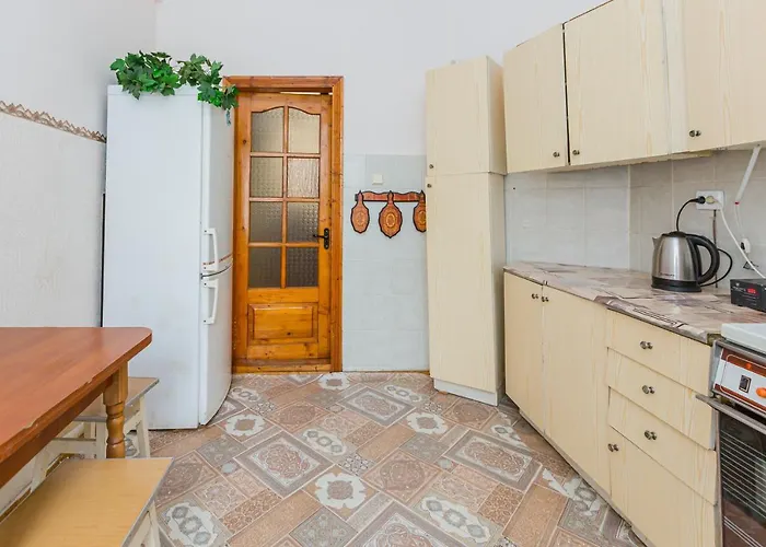 подобово у львові на вулиці щепкіна 5 Apartamento